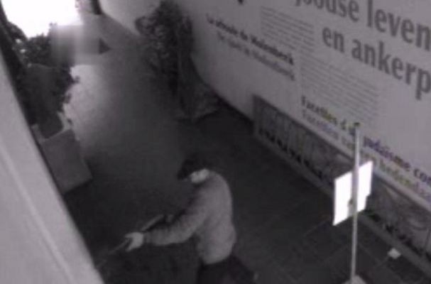 Φανατικός μουσουλμάνος ύποπτος για την δολοφονική επίθεση στο εβραϊκό μουσείο (βίντεο)