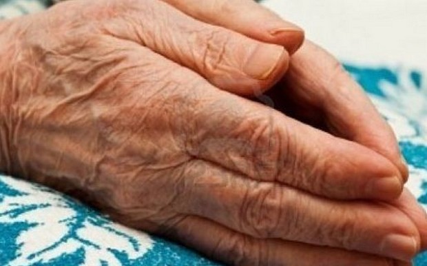 Αίγιο: Εσβησε τα 100 κεράκια και μετά… έφυγε