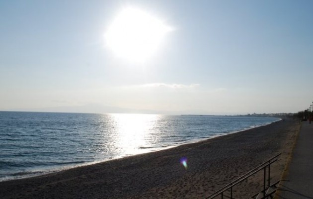 Καλοκαιρινός καιρός αλλά με… βροχές και καταιγίδες