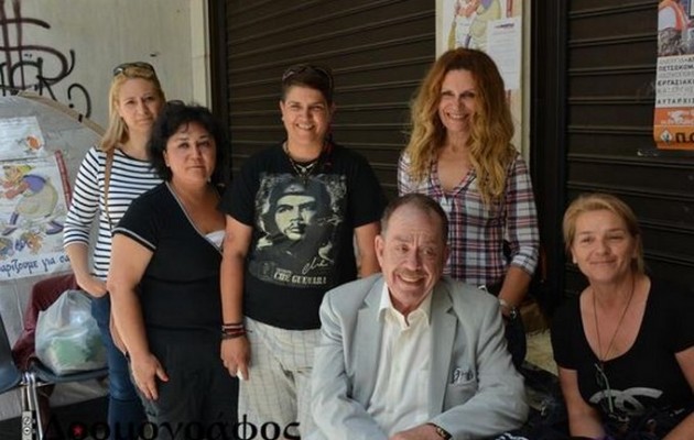 Ο Μαμαλάκης στηρίζει τις καθαρίστριες του υπουργείου Οικονομικών