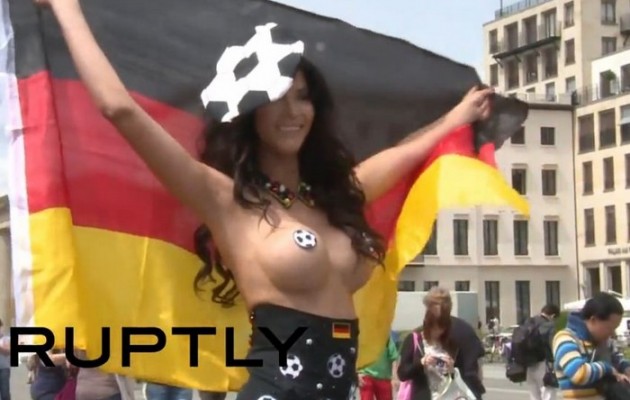 Στην Γερμανία προτιμούν τη… γυμνή διαφήμιση του Μουντιάλ
