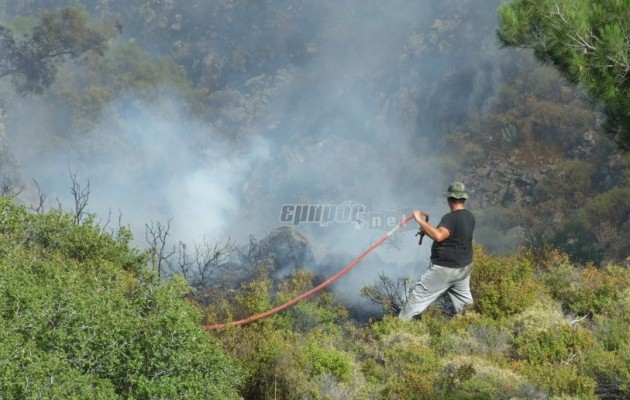 Ανεξέλεγκτη μαίνεται η πυρκαγιά στην Μυτιλήνη – Κινδυνεύει η Αγία Μαρίνα