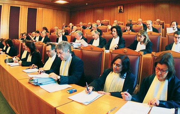 Απόφαση βόμβα του ΣτΕ: Παράνομες οι περικοπές 150 εκατ. ευρώ από τους ενστόλους