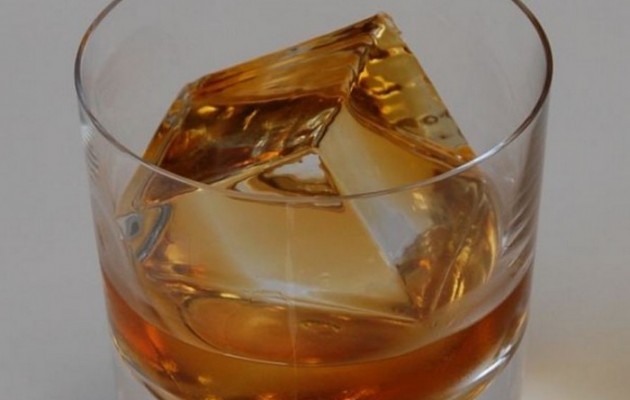 Δείτε τα παγάκια πολυτελείας που κοστίζουν  6,5 δολάρια το ένα (βίντεο)