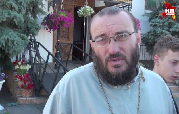 Οι Ουκρανοί ναζί βομβαρδίζουν και καίνε ορθόδοξες ρωσικές εκκλησίες