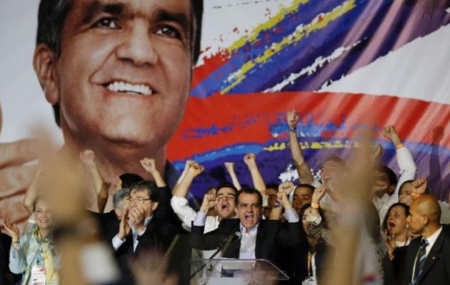 Ο Χουάν Μανουέλ Σάντος νικητής των εκλογών στην Κολομβία