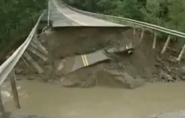 Πρωτοφανείς καταστροφές στην Τουρκία από τις πλημμύρες (βίντεο)