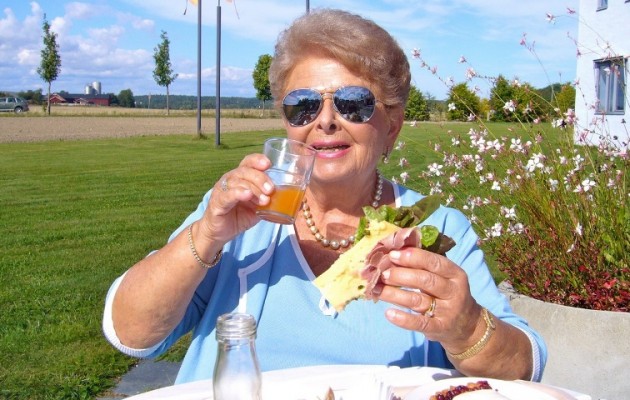 ΣΟΚ! Πέθανε και η άλλη κόρη της Βέφας Αλεξιάδου