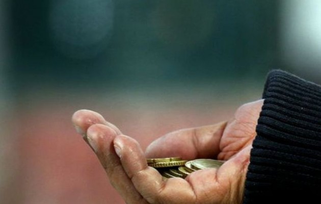 ΔΗΜΑΡ: Στα όρια της φιλανθρωπίας το ελάχιστο εγγυημένο εισόδημα