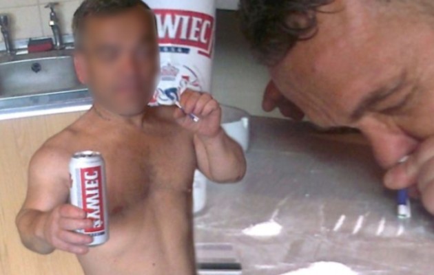 Εικόνες παρακμής: Διάσημος ηθοποιός κάνει κοκαΐνη μπροστά στο φακό