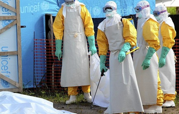 Τρόμος από τον ιό Έμπολα – Πτώματα επιπλέουν σε ποτάμια!