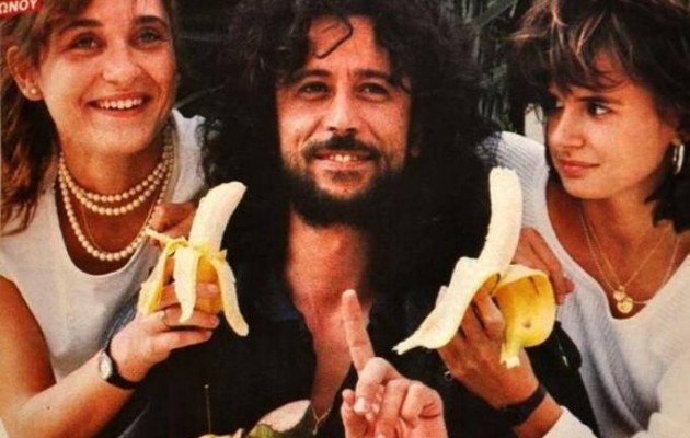 Όταν η Μ. Αποστολάκη και η Μ. Ζαχαρέα τάιζαν μπανάνες τον Μ. Τριανταφυλλόπουλο