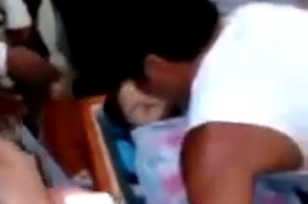 Σοκ στις Φιλιππίνες: Νεκρό παιδί… ξυπνάει στην κηδεία του (βίντεο)