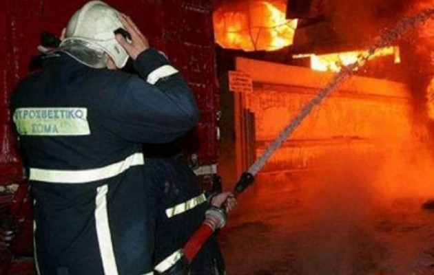 Πυρκαγιά σε βιομηχανία στη Φθιώτιδα