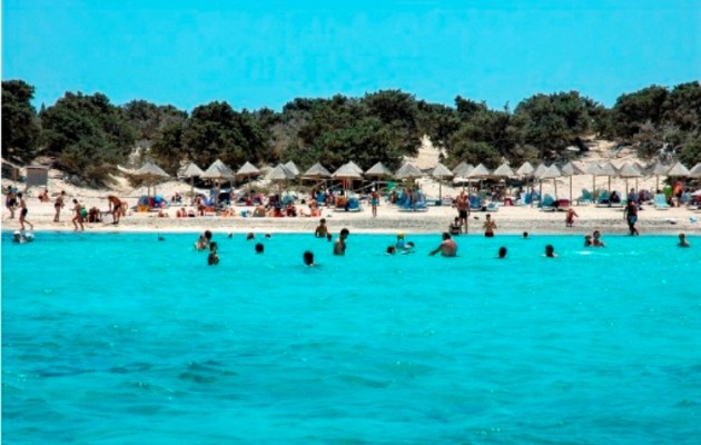 Ο δήμαρχος Ιεράπετρας προειδοποιεί το ΤΑΙΠΕΔ για τη Μεγάλη Παραλία