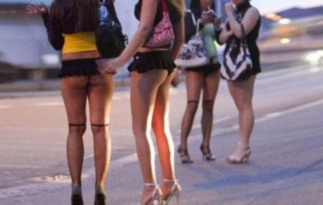 Κυνηγάνε τις γυναίκες “του δρόμου” στη Θεσσαλονίκη