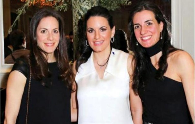 Σόι το βασίλειο… Η Όλγα Κεφαλογιάννη φωτογραφίζεται με τις αδελφές της