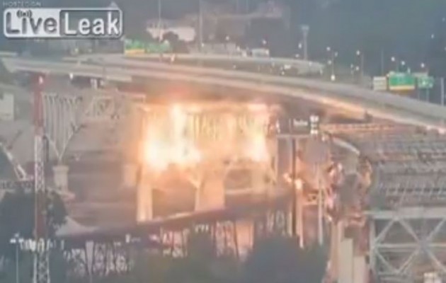 Κλίβελαντ: Εντυπωσιακή καταστροφή γέφυρας (βίντεο)