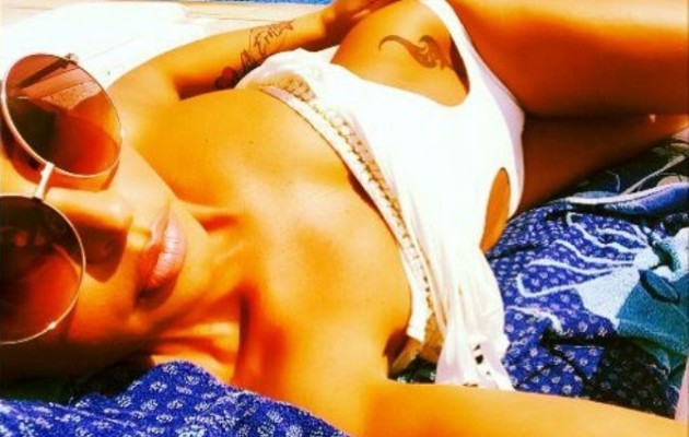 Άτακτο κορίτσι η Νίνα Λοτσάρη – ποζάρει σκέτη λάβα στο προφίλ της!