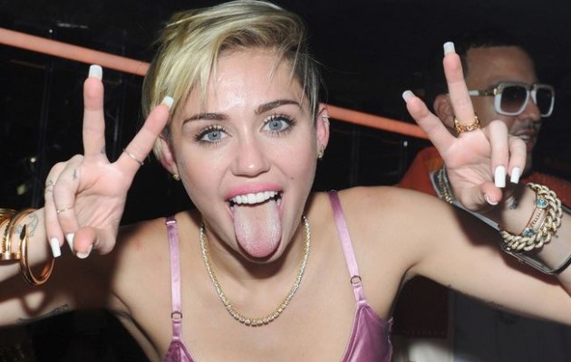 Φάρσα – πρόκληση: “Σκότωσαν” την… Μάιλι Σάιρους για να… βγάλουν λεφτά (φωτογραφία)