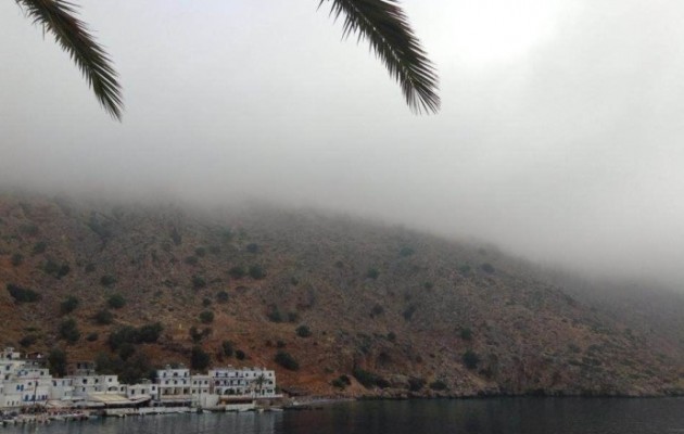 Φωτογραφίες: Πυκνή ομίχλη κάλυψε τα Σφακιά