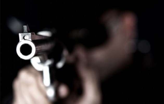 Αναστάτωση στα Χανιά: Ναρκομανής άρχισε να πυροβολεί μέσα σε πολυκατοικία