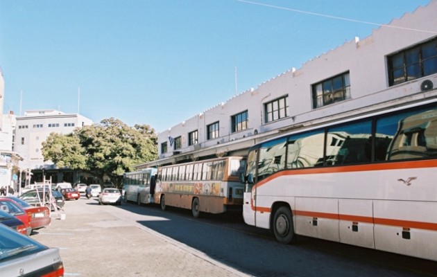 Ρόδος: Έδειραν οδηγό λεωφορείου μπροστά στα έντρομα μάτια των επιβατών