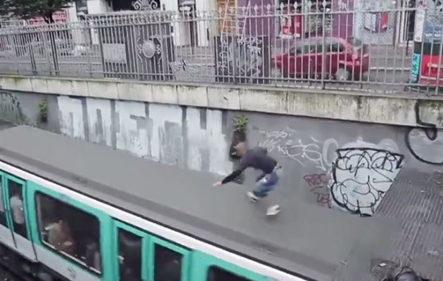 Παρίσι: “Τρελός” πηδάει πάνω σε τρένο εν κινήσει (βίντεο)