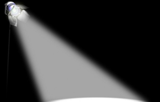 Έχασε 62 κιλά για να παίξει γυμνή στο θέατρο