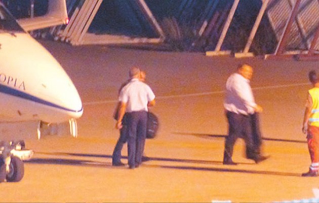 Ο Βενιζέλος ταξίδεψε με το κυβερνητικό αεροσκάφος για να μην χαλάσει τις διακοπές του