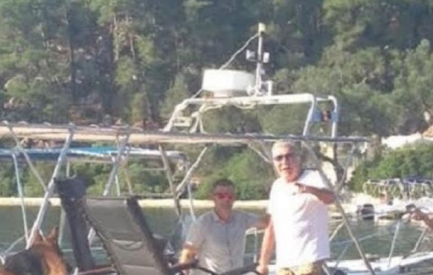 Επιχειρηματίας αποκάλεσε «φτωχομπινέ» τον Roberto Cavalli στους Παξούς