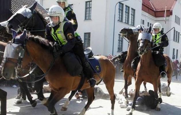 Προεκλογικό ξύλο στη Σουηδία με επέμβαση της έφιππης αστυνομίας