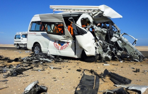 Πολύνεκρη σύγκρουση λεωφορείων στην Αίγυπτο