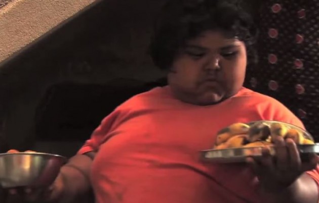 Ινδία: 9χρονη ζυγίζει… 92 κιλά (βίντεο)