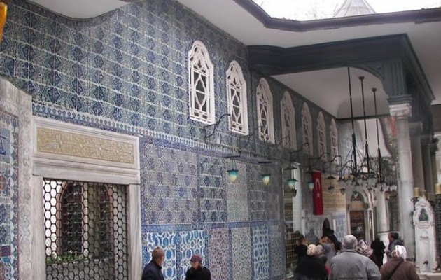 Απίστευτο: Ο Ερντογάν πανηγύρισε την νίκη όπως οι Σουλτάνοι