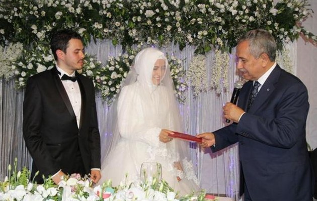 Υπουργός στην Τουρκία συμβουλεύει: Να είστε προσεκτικοί την πρώτη νύχτα!