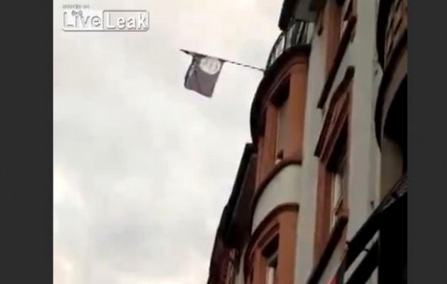 ΣΟΚ: Ύψωσαν σημαία του Ισλαμικού Κράτους στην… Γερμανία