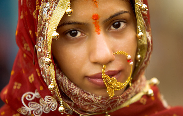 Οι νεόνυμφες δεν είχαν τουαλέτα και γύρισαν στην… μάνα τους