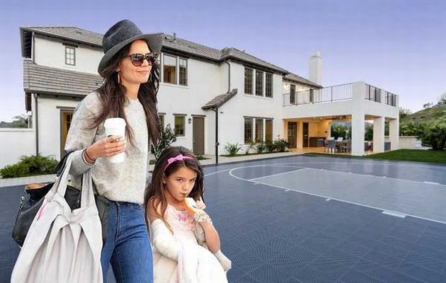 Η Κέιτι Χολμς και η Σούρι Κρουζ μετακομίζουν στην Καλιφόρνια