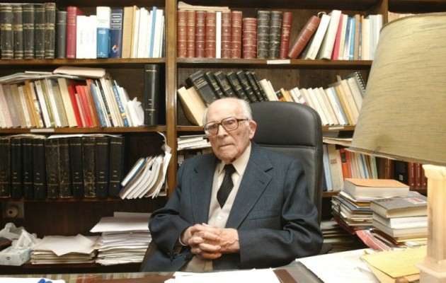 Ο πολιτικός κόσμος για το θάνατο του Εμμανουήλ Κριαρά