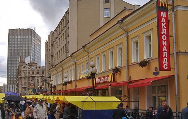 Οι Ρώσοι κλείνουν τα McDonald’s στη Μόσχα