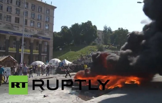 Συγκρούσεις στο Κίεβο σε επιχείρηση εκκαθάρισης της πλατείας Μαϊντάν (βίντεο)