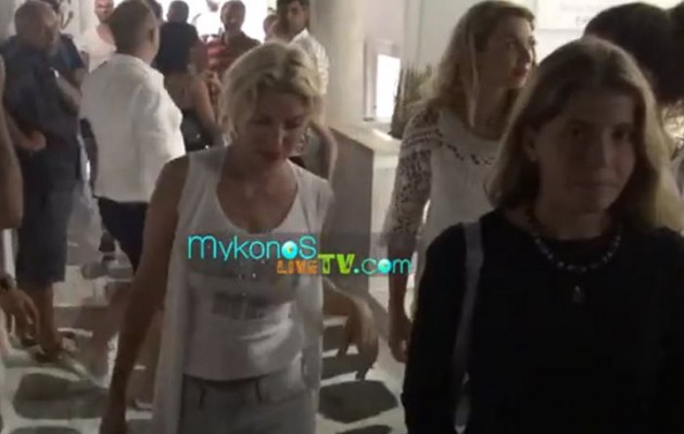 Για ψώνια στη Μύκονο Μενεγάκη – Σταυροπούλου (βίντεο)