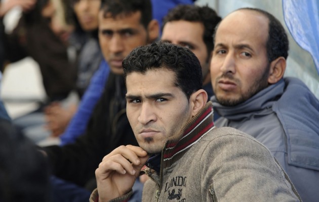 Κατά χιλιάδες φεύγουν οι ξένοι μετανάστες από την Ελλάδα