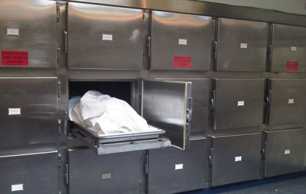 Ο νεκρός βρέθηκε ζωντανός στο… νεκροτομείο