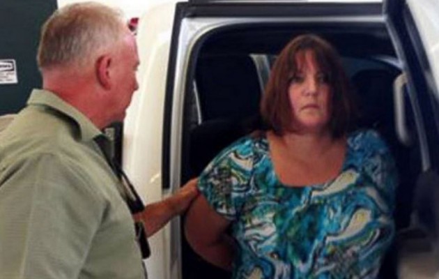 Συνελήφθη για τη δολοφονία του γιου της 23 χρόνια μετά