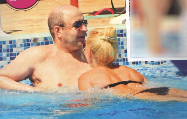 Δείτε τι έκανε ο Σεφερλής με τη γυναίκα του στην πισίνα
