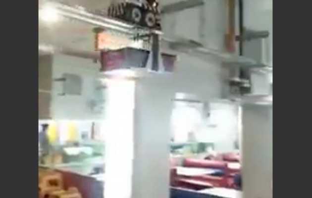 Δείτε το τρενάκι που σερβίρει το… φαγητό  (βίντεο)