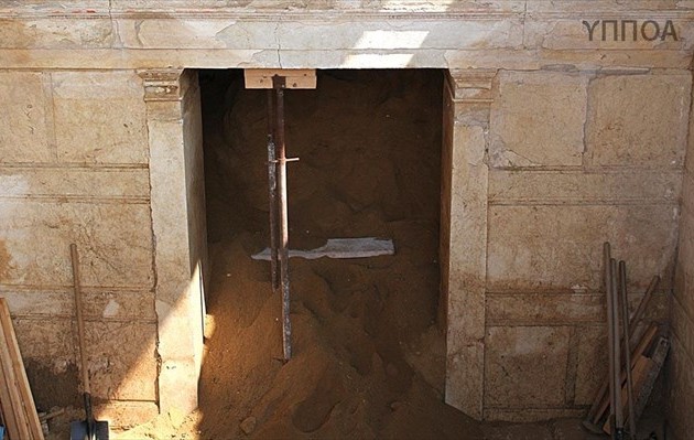 Αμφίπολη: Δείτε φωτογραφίες από το εσωτερικό του τάφου