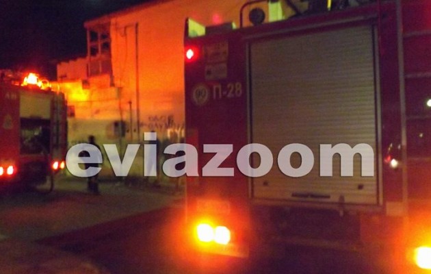 Αναστάτωση στη Χαλκίδα: Ξέσπασε φωτιά κοντά σε σπίτια και βενζινάδικο